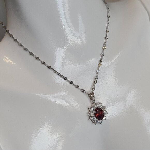Vintage Sterling Silver Red Garnet Crystal CZ Royal Pendant Twist Chain Necklace - Picture 13 of 13
